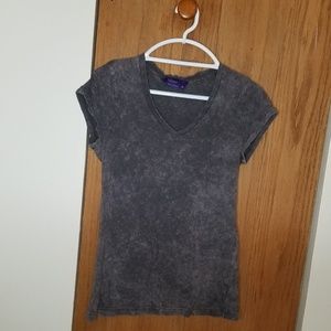 Miley Cyrus Gray T-Shirt | V-Neck |